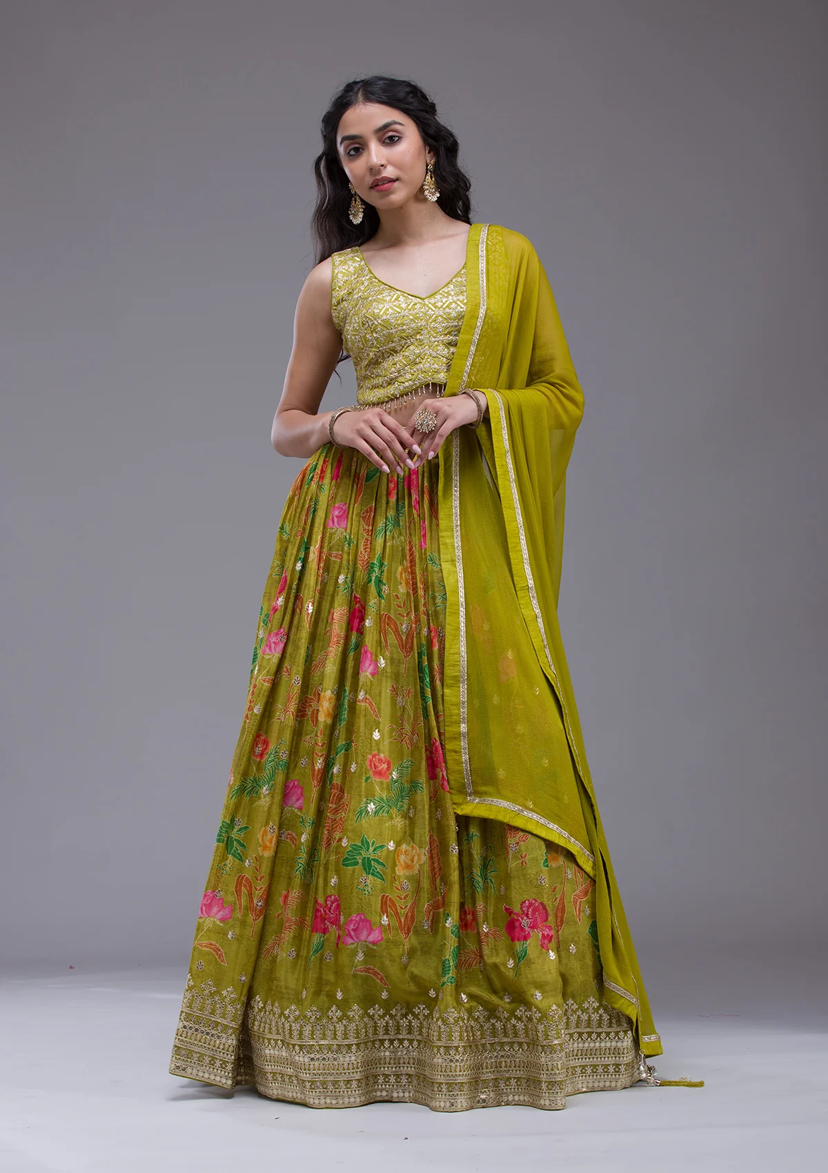 Lavis Lehenga cholis