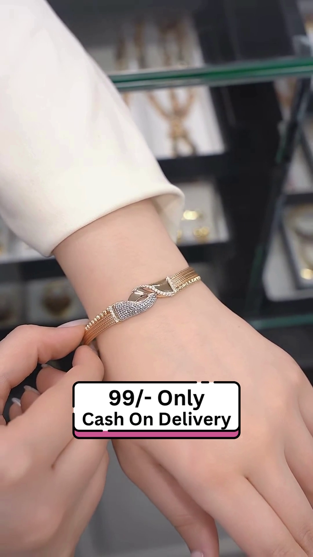 Elegant Dual-Tone Designer Pendant Necklace for Women – Gold & Silver Plated Choker Chain for Party, Office & Daily Wear