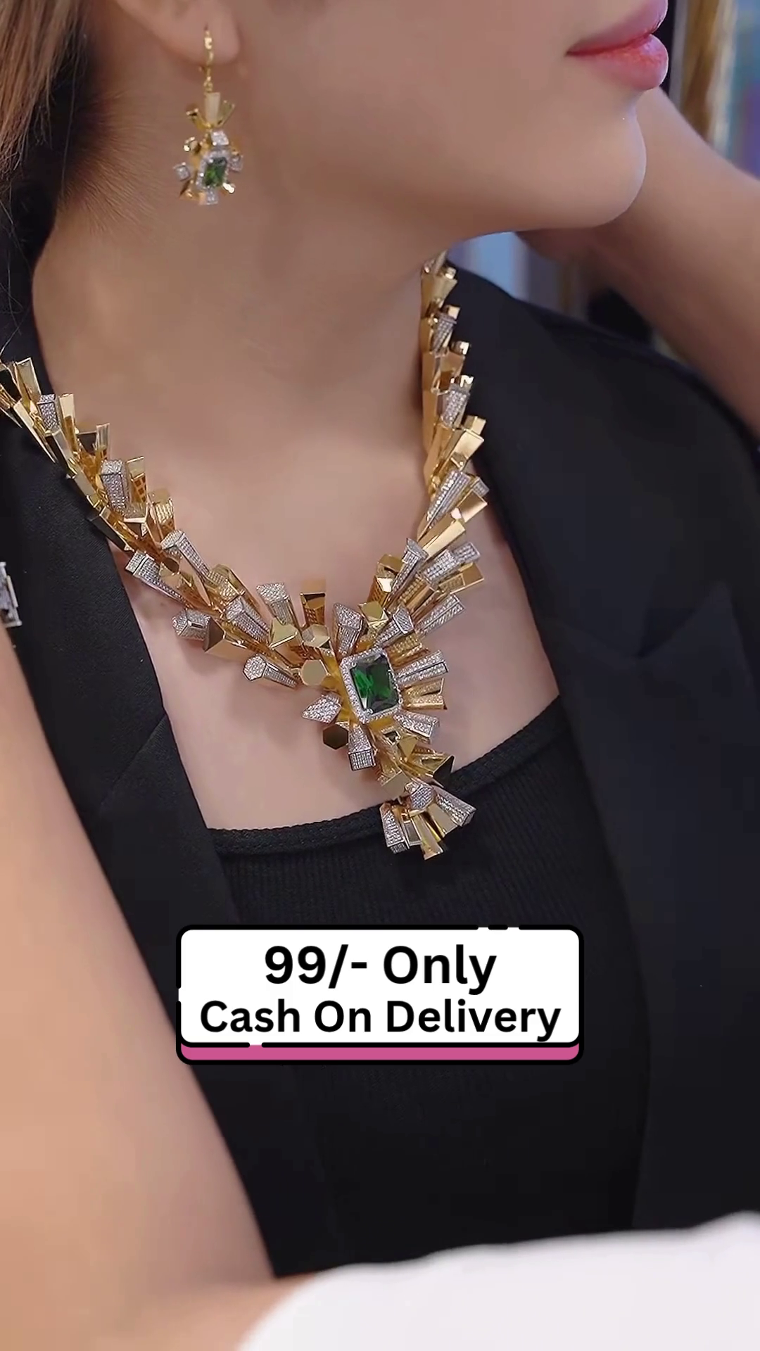 Modern Geometric Statement Necklace with Central Green Gemstone