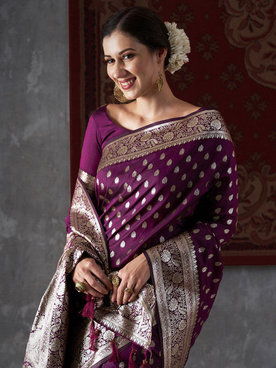 Ethnic Motifs Woven Design Zari Kanjeevaram Saree