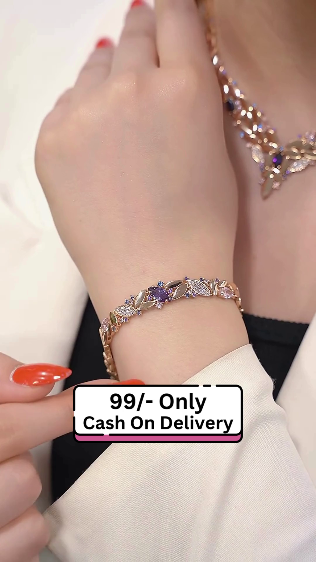 Elegant Gold-Toned Statement Necklace with Intricate Leaf-Inspired Design and Sparkling Accents