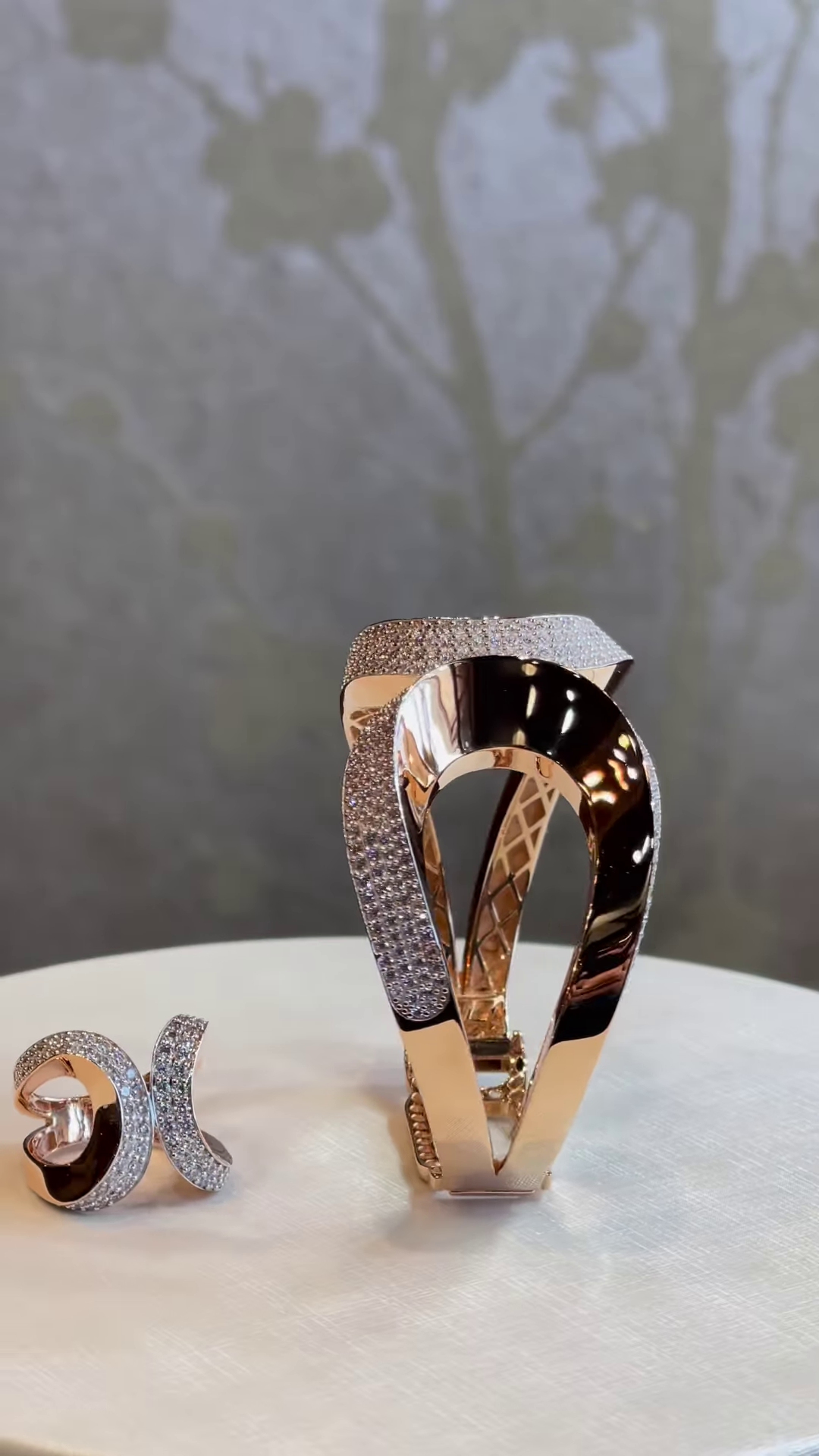 Exquisite Two-Tone Pavé Diamond Bangle and Ring Set with Sculptural Design