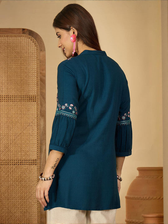 Women Viscose Rayon Embroidered Straight Kurtis